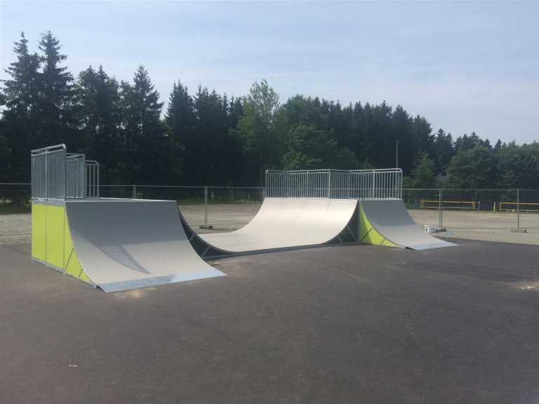 Mini Ramp + Quarter Pipe