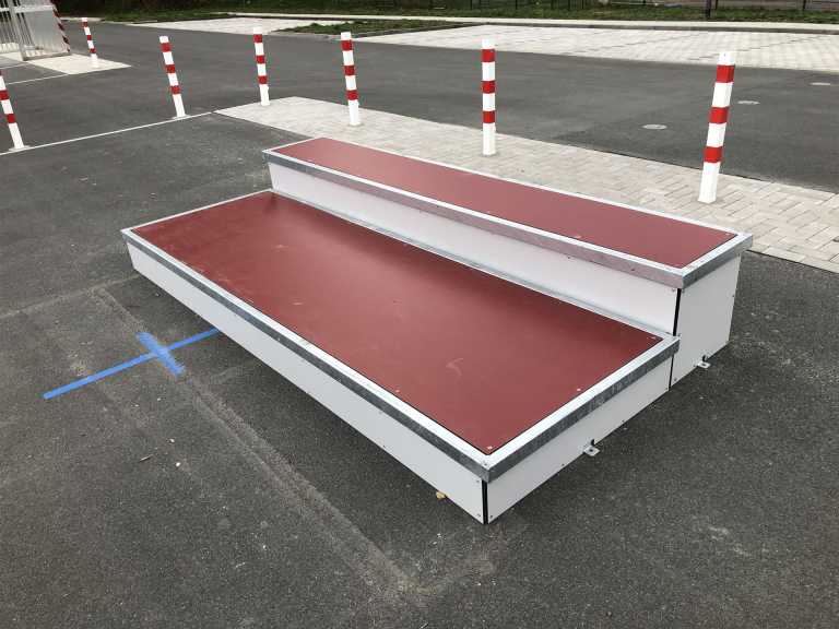 Step Curb