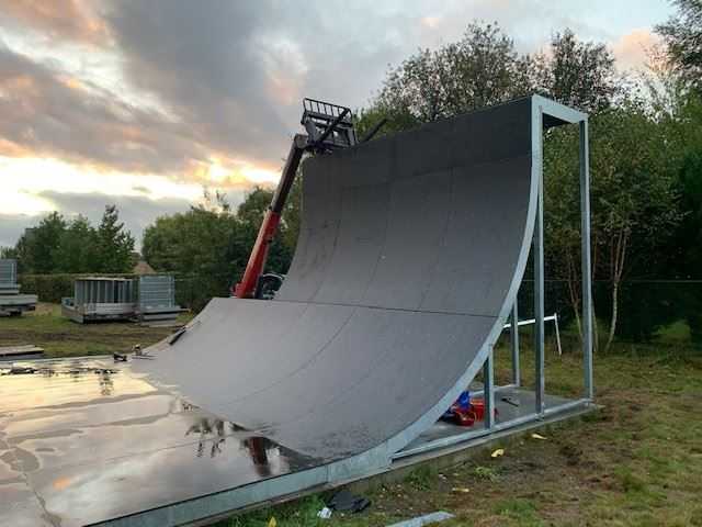 Montage Half Pipe Belgien